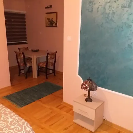 Bolonja 1 Lejlighed *